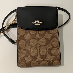 Like New! Crossbody Signature Canvas